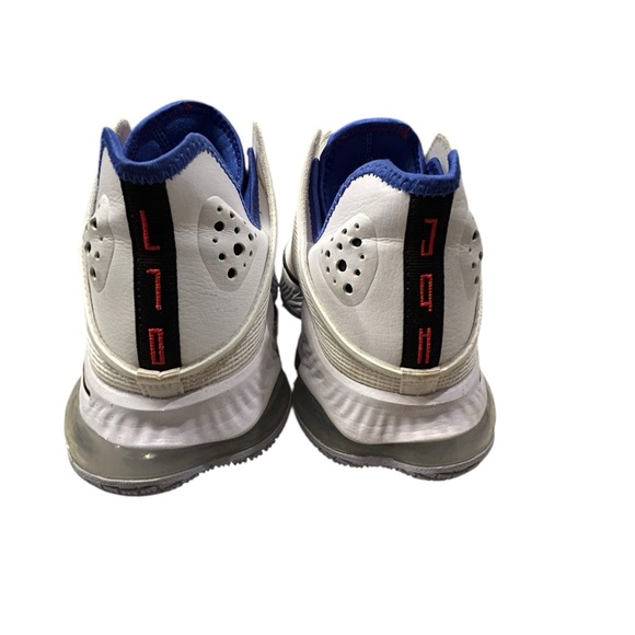 Nike LeBron 19 Low "Black Toe" White Blue Basketball Sneaker Size 12 - Picture 6 of 10